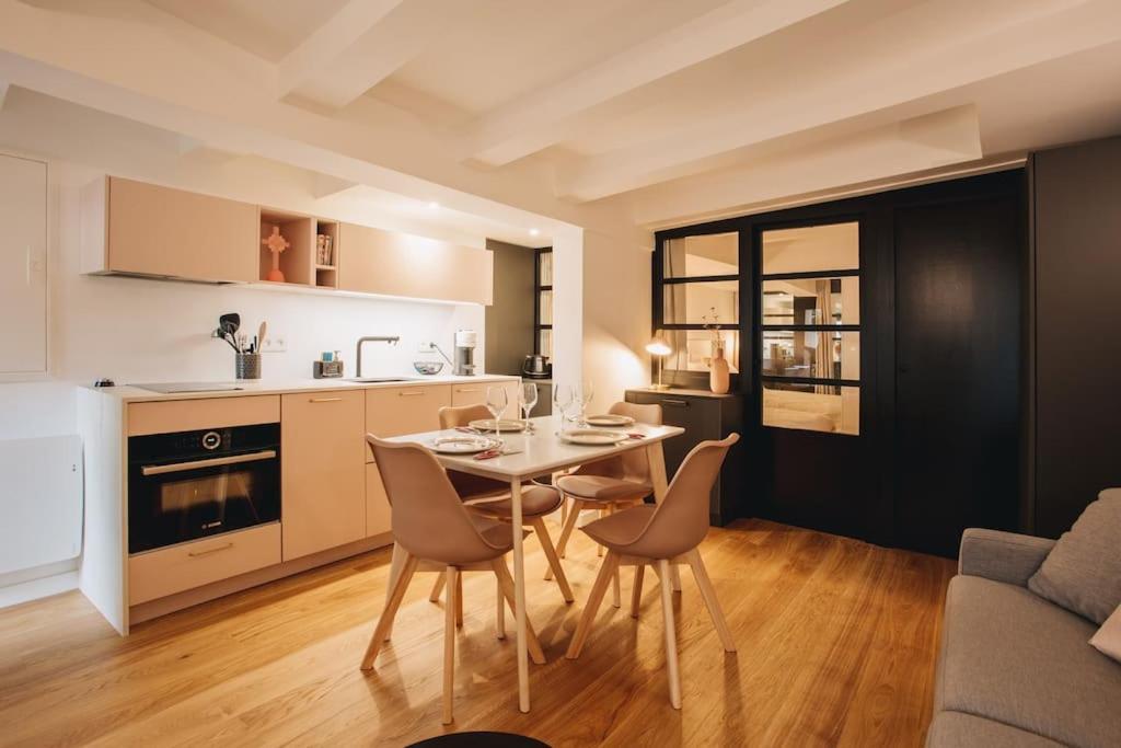 Appartement La Vie en Rose - Luxe, calme&hypercentre - 3* à Annecy Extérieur photo