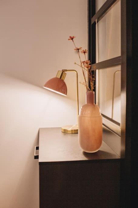 Appartement La Vie en Rose - Luxe, calme&hypercentre - 3* à Annecy Extérieur photo